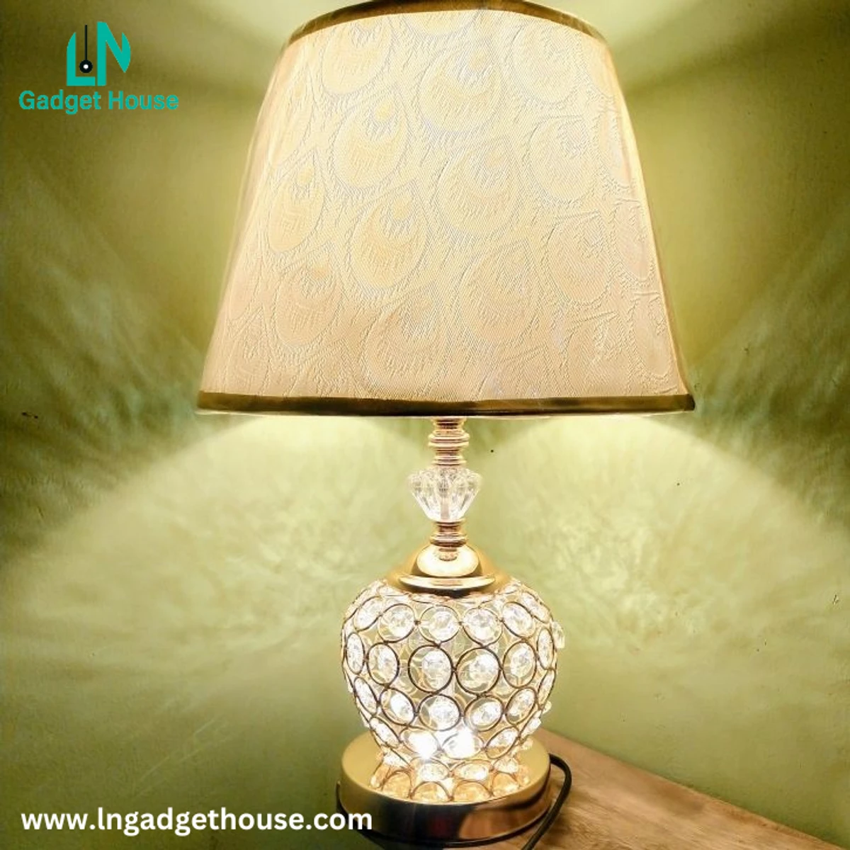 Modern Style Crystal Table Lamp - Decorative Lamp for Living Room Bedroom - Add Elegance to Your Space - Elegant Sparkling Glamorous